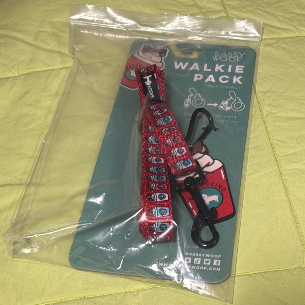 Sassy Woof leash & charm New in package. Puppuccino lover ☕️🐶❤️